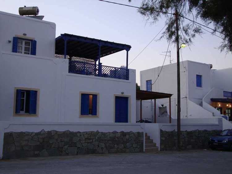 rooms to let astypalaia greece salonikia-studios---holidays4y.gr