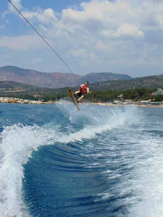 water sports thassos---dolphin-water-sports-thassos---holidays4y.com