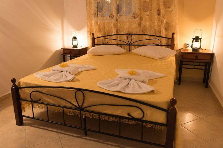 hotel elpiniki leros dodecanese---rent-a-car-leros---holidays4y.com