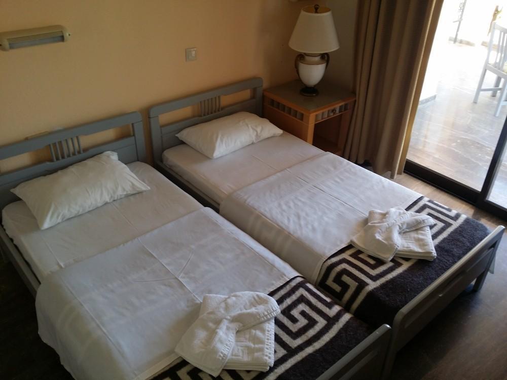 minerva-beach-hotel-chania-crete---holidays4y.com