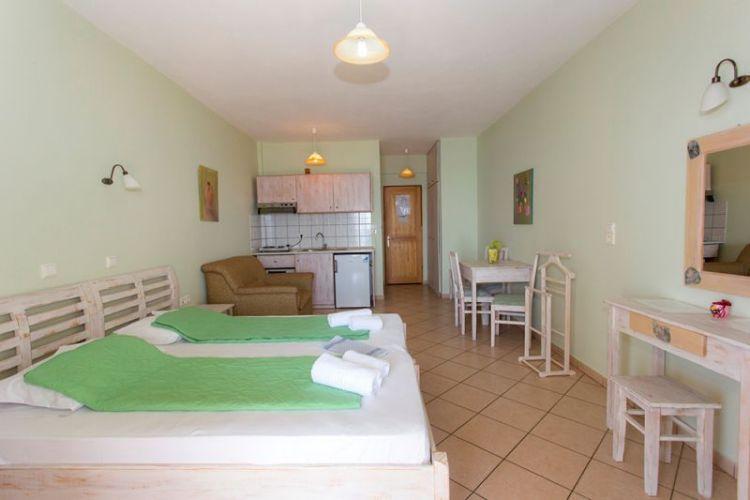 rooms-to-let-hotel-loutsa-preveza-greece---holidays4y.com