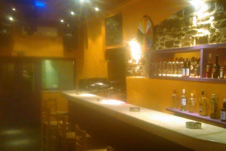 Coffee Shop-Bar-Cyclades Antiparos-Rescue Bar-holidays4y.com