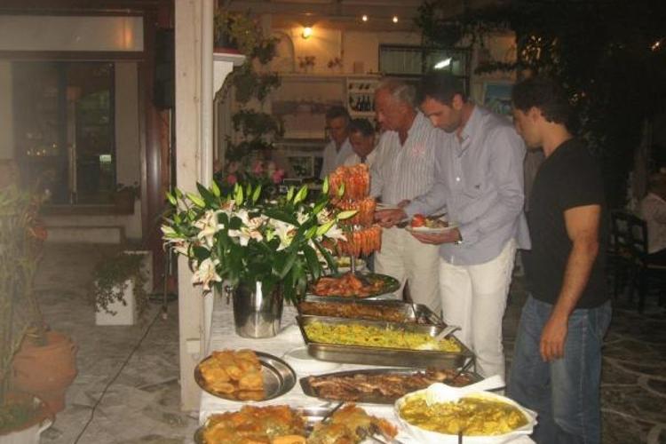Fish Restaurant-Cyclades Mykonos Hora-Paraportiani-holidays4y.com