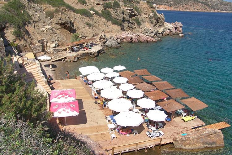 restaurant beach-bar sifnos lazarou beach---holidays4y.com